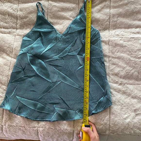 Floreat for Anthropologie textured cami tank top in teal - Picture 4 of 11